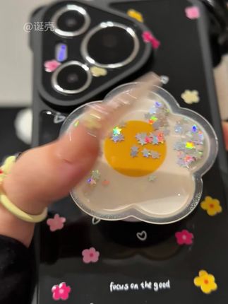 谁能拒绝这碎花🌸支架挂绳手机壳呀~喜欢穿裙子的姐妹再也不用担心手机没处放了#手机壳 #爱了爱了 #这也太好看了 #这个手机壳真的长在我心巴上了 #挂绳手机壳推荐
