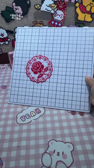 104超大拼豆板,还是一块52拼豆板,长钉设计,让拼豆大图更轻松#拼豆板 #拼豆工具 #拼豆大图 #拼豆成品 #拼豆教程