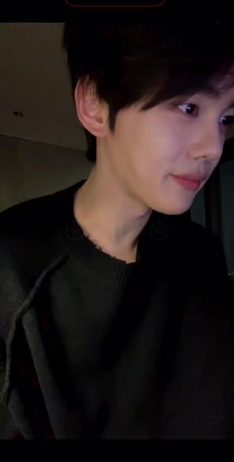 你看着我的眼睛说🥹🥹🥹
#金奎彬 #直播 #pluschat #欧巴 #zb1