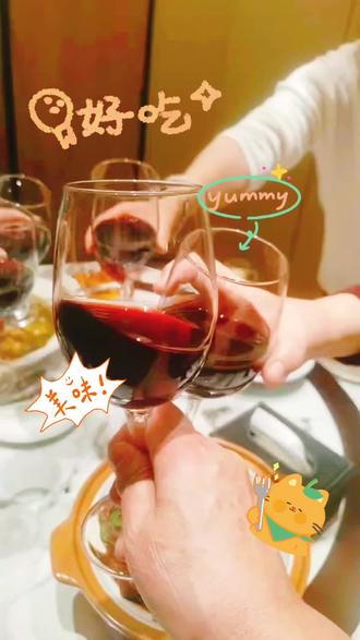 瓜怂,好好生活,嫑想太多,时间一天比一天少,我们一天比一天老,人生的路上记得善待自己,累了就歇歇,烦了就放放,允许自己脆弱,允许自己发光。