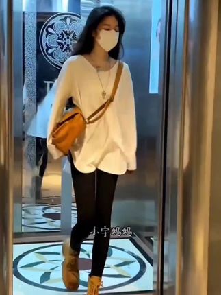 #中长款打底衫 #面料柔软舒适 #减龄显瘦穿搭 #春秋新款 #显瘦遮肉