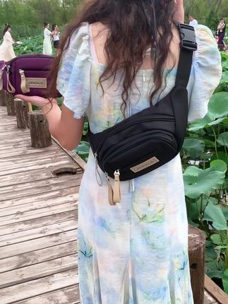 户外休闲娱乐百搭的多功能运动腰包胸包单肩斜挎包男女同款经济又实用#户外运动 #腰包 #单肩斜挎包推荐 #男女同款 #胸包