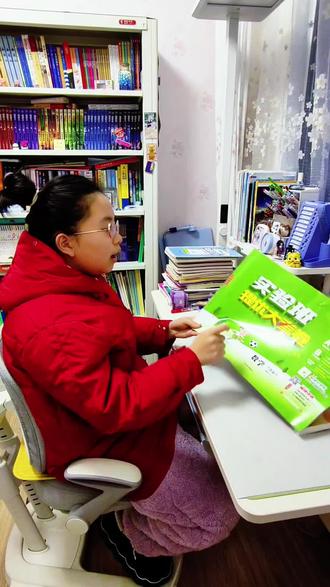 春季新版实验班提优大考卷,分为A卷和B卷,先做A卷巩固基础,再做B卷提优拔高,每道题都配有视频讲解和智能批改#实验班提优训练 #试卷 #学霸秘籍 #寒假充电计划