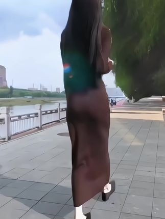 #高级感穿搭 #穿出自己的风格 #显高显瘦显腿长 #早秋不费力显贵穿搭 #连衣裙