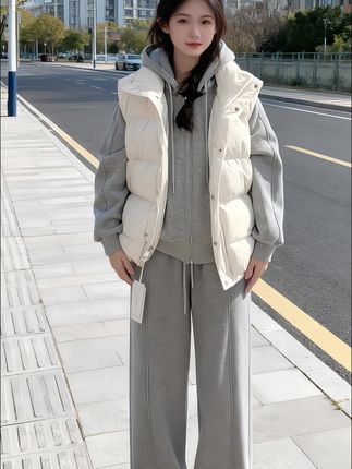 #卫衣套装 #韩系穿搭 #秋冬穿搭 #温柔穿搭 #减龄显瘦穿搭