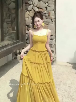 #连衣裙 #吊带连衣裙 #度假穿搭 #裙子控 #海边度假仙女裙