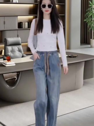 新款直筒牛仔裤女士高腰2025春秋弹力宽松显瘦松紧腰窄版阔腿裤子#引领时尚潮流 #牛仔裤穿搭 #通勤搭配