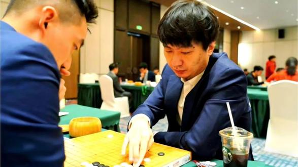 两场番棋见真章:党毅飞半目降服申真谞,含金量何以更胜一筹?#党毅飞 #申真谞 #丁浩九段 #围棋 #上热门🔥