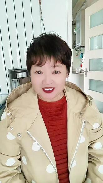 #抖音玩法合伙人计划。#全抖音寻找玩法合伙人。#百变孔雀美人。#拍同款。#口播@三嫂 @拍同款。 @DOU+小助手 @谁先拍谁好看。特效