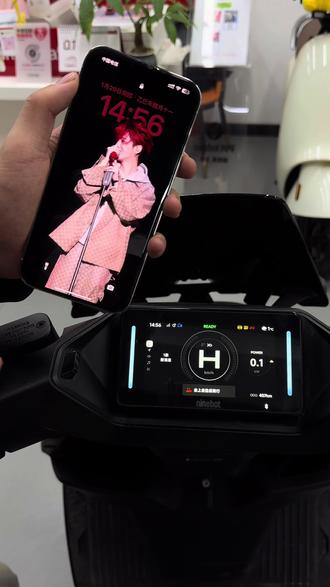 九号仪表如何设置自定义壁纸#凌波OS #年轻人都爱的智能电动车 #九号用真心换你放心 #九号实用小技巧