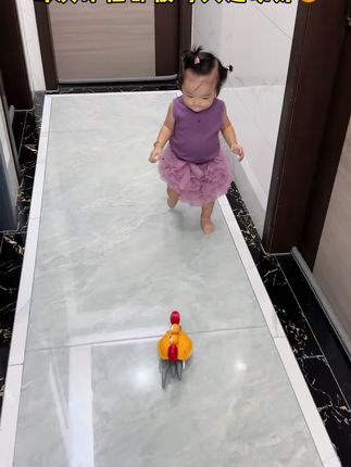 爸爸安排的这只螃蟹,娃每天追着玩,提高运动量,释放精力,晚上踏实睡整觉了~#宝宝玩具 #引导爬 #宝宝爬行 #爬行训练 #学爬行的小宝宝