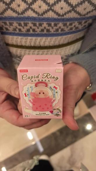 和妈妈一起拆人生第一个yoyo酱盲盒
#yoyo酱 #右右酱 #盲盒 #萌物 #大人也要玩玩具