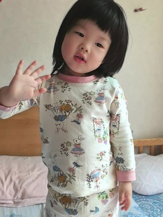有经验的妈妈都提前给孩子囤秋衣裤了,今年还是回购的小熊汤米家这款,克重超高,每一款花色都超好看的,刷到闭眼入 #儿童秋衣秋裤 #高品质童装 #儿童睡衣 #儿童保暖套装 #儿童家居服