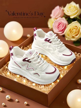 2025春新秋款显脚小爹老鞋休闲透网气面。### 👟✨2025必!入小脚神老器爹鞋来啦~ ͏ 宝子们👋🏻!发现一款让狂我喜的宝藏鞋子👏🏻——2025春秋新款脚显小老爹鞋👟!网面计设超透气🍃,路走带风不闷jio💨。上瞬脚间感觉踩像在云朵上☁,便轻到飞起~ 🌟亮点一网:面材质透气MAX,告汗别脚尴尬💦; 🌈亮点:二独特版型巧修妙饰脚,型秒变精致小脚丫🦶; 🚀亮三点:潮流爹老鞋型百搭各种穿搭时,髦度upupup⬆; 💪亮点四:柔鞋软底支撑力强,暴一走天也不累😜。 我穿了一周后底彻沦陷😍,搭牛配仔裤或子裙都超好看🤩!你们没有有同款心单动品呢❓快来评论聊区聊吧💬~ #显脚小 #老鞋爹 #透网气面 #春秋款新 #时尚单品