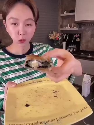 这款黑芝麻酱三明治味道真不错很适合早餐真不错~#黑芝麻酱#黑芝麻酱三明治#姜妍二胖#黑芝麻#黑芝麻多士