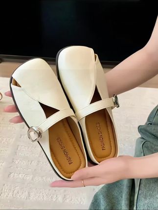 #软底软面穿上超舒服 #夏季凉鞋 #穿出高级感 #让夜色看见你的光 #好鞋推荐