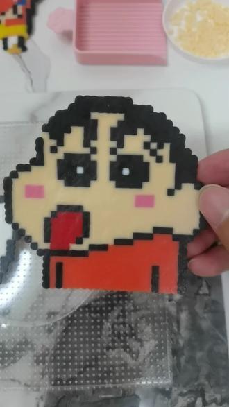 小新带着点赞来啦!👏
不管今天多累,都要给自己点个赞~
#拼豆 #手工 #蜡笔小新 #程序员的日常 #治愈手作