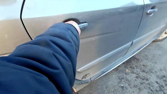 长安cx20车门里外打不开搞定