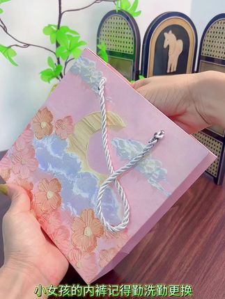 小朋友的内裤要勤洗勤更换,特别是女孩子,这款新款纯棉内裤柔软亲肤又透气,好看又好穿,大弹力零束缚,孩子太喜欢了#夏日必备 #好物推荐🔥 #透气舒适 #贴身衣物