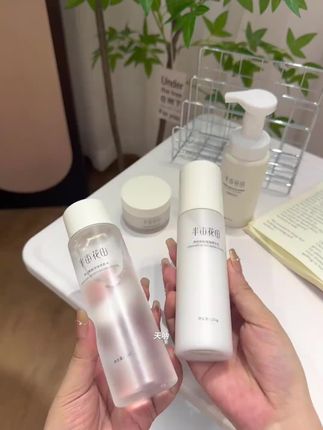 保湿水推荐#保湿水 #水乳 #水乳套装 #保湿水乳 #补水水乳    半亩花田神经酰胺水乳面部护肤品晚上熬夜乳液套装补水保湿男女10
