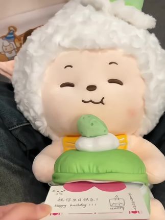 好喜欢这个懒羊羊蛋糕呀~ #也太可爱了吧 #玩偶 #懒羊羊玩偶 #懒羊羊玩偶 #懒羊羊生日系列