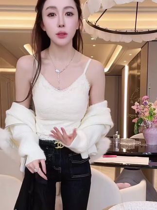 #流光机能风穿搭太有生命力了 #内搭外穿都好看 #吊带背心 #田娇的穿搭 #高级感穿搭 @田娇baby