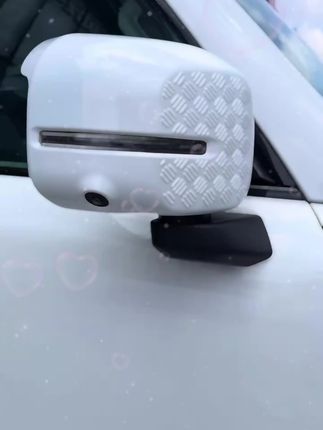 如果你也担心雨天后视镜挂满水珠,遮挡视线,那你就赶紧给爱车装上这对酷炫的后视镜雨眉吧!它不仅能够有效防雨,而且颜值超高,让你的车子更加个性独特。安装非常简单,只需撕掉背胶贴上去即可,下雨天再也不用害怕了,喜欢的朋友们赶快点击下方链接下单吧!#后视镜雨眉 #后视镜雨眉挡雨板 #后视镜雨眉防雨 #专车专用 #车用好物