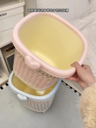 哪个大聪明发明的给垃圾桶安上轮子 实用巨巨巨好看!!#垃圾桶 #滑轮垃圾桶 #居家好物 #提升幸福感好物 #懒人必备 @DOU+上热门 @抖音小助手