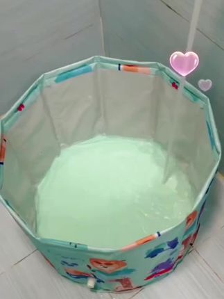 价格嘎嘎香,实用的折叠儿童泡澡桶,抓紧啦#暑期花式带娃宝藏好物 #洗澡桶 #泡澡桶 #母婴好物 #萌娃神器