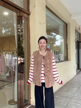 今天做老公的贵气妻子#老公辛苦了 #当妈妈后 #精致孕妈 #孕装实体店 #孕妇穿搭