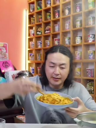 一块九毛九的价格四块钱的品质 #泡面 #营多捞面 #泡面神仙吃法 #泡面推荐 #泡面先生