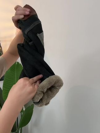 软牛仔厚绒 过冬裤子、宝宝冬天1天顶2条、新品上新半价福利、保价双11J#儿童牛仔裤 #加绒加厚一体绒牛仔裤 #儿童直播 #源头实力厂家 @抖音小助手