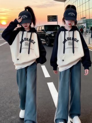 #女童穿搭#秋冬穿搭#早秋秀场抄作业告别路人#不同身材的女生如何扬长避短#时尚休闲 @抖加 上热门 dou+ 热点宝