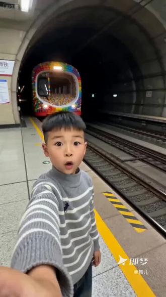 #Seedance2.0#即梦ai#ai分身戏精大赛#我的ai分身杀疯了 兄弟们彩虹糖列车来啦