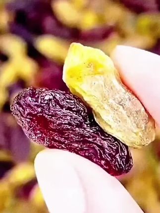 新疆大颗粒三色葡萄干500g罐装果香手工红提干绿葡萄干果干零食#健康零食 #软糯香甜 #休闲零食 #干果零食 #土特产干货