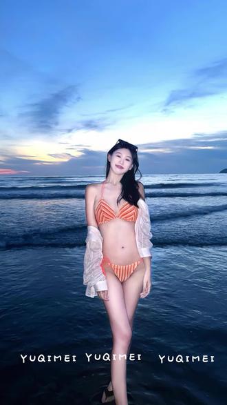 绝美性感度假比基尼泳衣 #度假穿搭 #五一出游穿搭 #海岛度假 #温泉泳衣 #夏天开始的瞬间