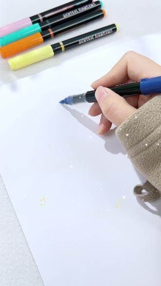 一学就会的圣诞树画法!!快学起来吧~ #丙烯马克笔 #圣诞树 #圣诞节 #直液式丙烯马克笔 #丙烯马克笔绘画