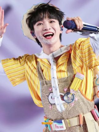 小太阳☀️周深一笑就点亮整片晴朗#周深随便一唱就很惊艳 #周深是吃可爱多长大的 #听周深唱歌