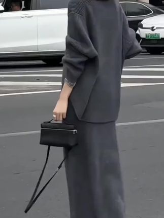 #减龄显瘦穿搭 #轻奢女装 #毛衣针织衫 #显瘦半身裙 #半身裙两件套