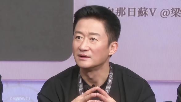 原来那天对话了三次耶,目前只透露了一次‘是让耀文再去巩固一下马术,还有骑马的时候注意安全 保护好自己’另外两次先保密,择机再说!#刘耀文#吴京 #镖人