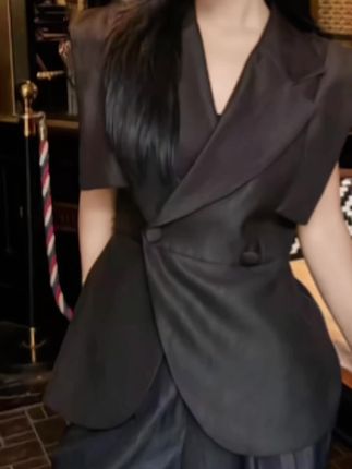 夏季高级感轻奢气场套装薄款设计感修身上衣+阔腿长裤显瘦两件套#高级感穿搭 #简约大气 #优雅气质 #职场穿搭 #显瘦套装