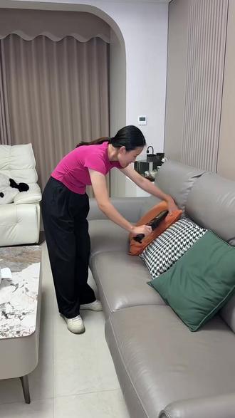 想不到潼潼竟然为了一根棒棒糖这样对爸爸! #小铁的暑假生活