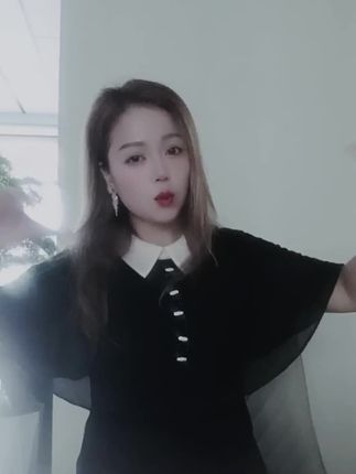 不想说话的时候我就用歌曲来代替我的心声,从此别人怎么对我我就怎么对别人,不再傻也不会再善良