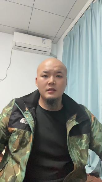 12月19号,杰克保罗vs约书亚,我认为约书亚赢面大,如果杰克保罗战术得当,约书亚很难碾压,杰克保罗有可能翻盘 #杰克保罗vs约书亚 #唐大瑞思路