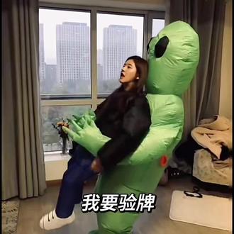 我要验牌,牌没有问题,给我擦皮鞋#赵露思#妍馨露#剪辑