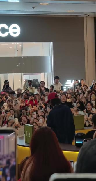 #华晨宇 #华晨宇重点 代言产品都支持,更何况这次还是品牌联合创始人呢!“从今天起 你再小的事都是我的重点”,用心做好每件事、把每件事都做到极致,微观世界里的宏大关怀,你我都是重点!