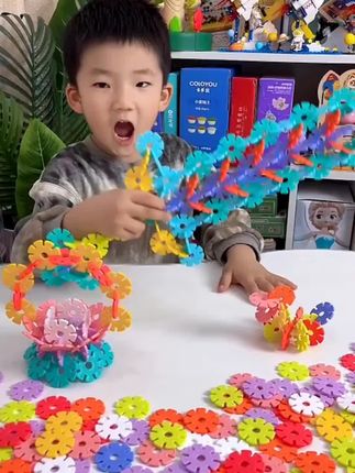 雪花片拼装积木,多种玩法,可以发挥孩子想象力,锻炼动手能力! 快给你家宝贝安排吧#益智玩具#儿童玩具#雪花片积木