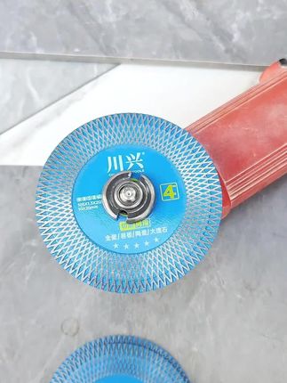川兴工业级全瓷#切割片,全新升级加宽网波纹刀头,可切可磨,可干切高硬度全瓷砖不打火,锋利耐用#瓦工 #瓷砖铺贴 #金刚石工具 #高性能实用工具