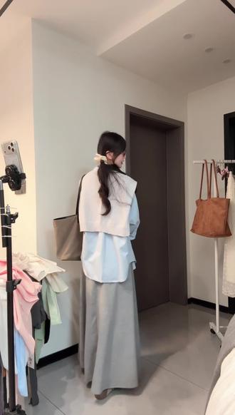 新款夏季百搭显瘦果冻空气层伞裙#随性穿搭 #随意穿搭 #展示一下我的早春穿搭 #当我不局限于一种穿搭风格时 #我的古着ootd