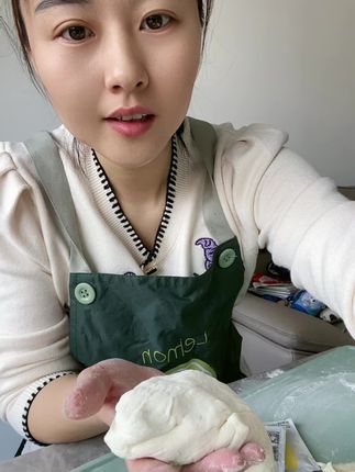 这个酵母我一直在用,特别好用,发面特别快,还好吃